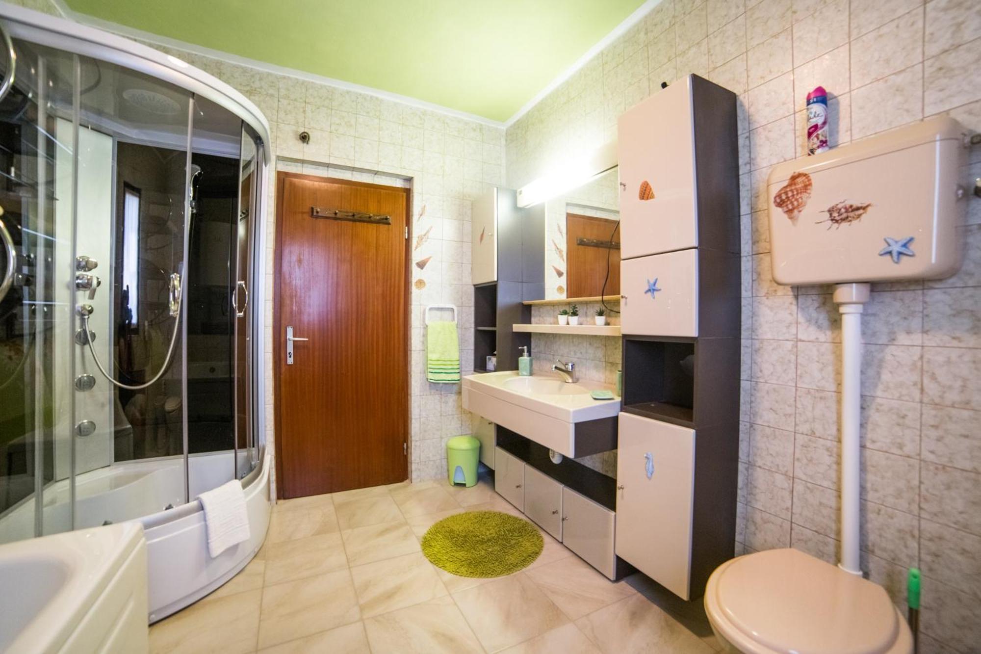 Apartment Mande Брист Екстер'єр фото