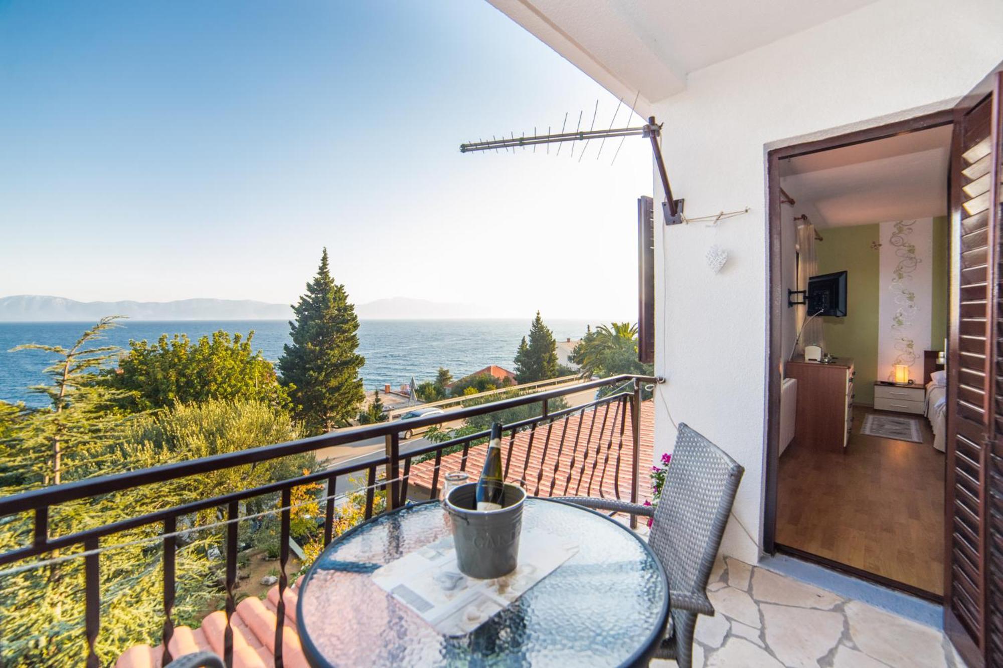 Apartment Mande Брист Екстер'єр фото