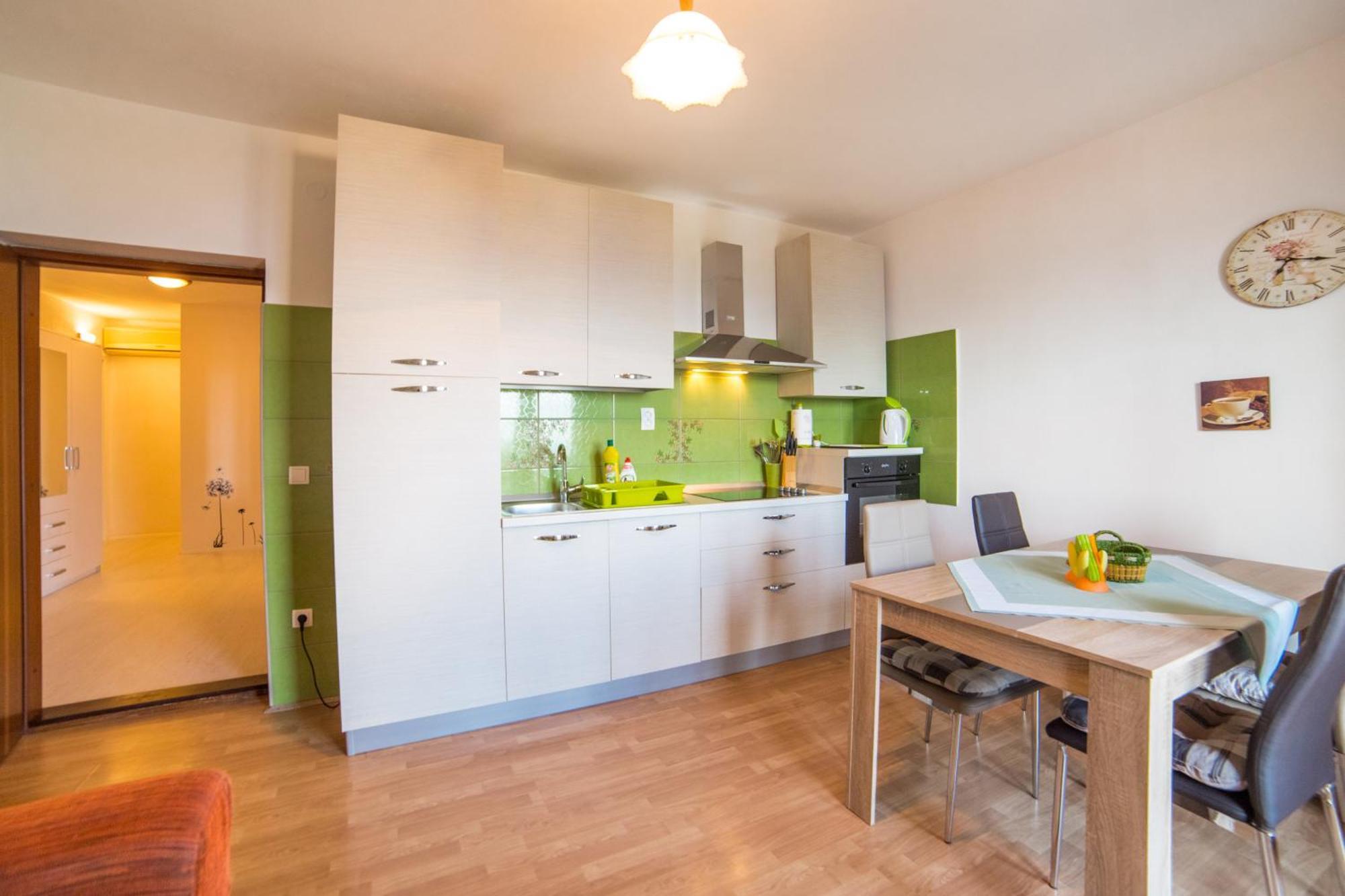 Apartment Mande Брист Екстер'єр фото