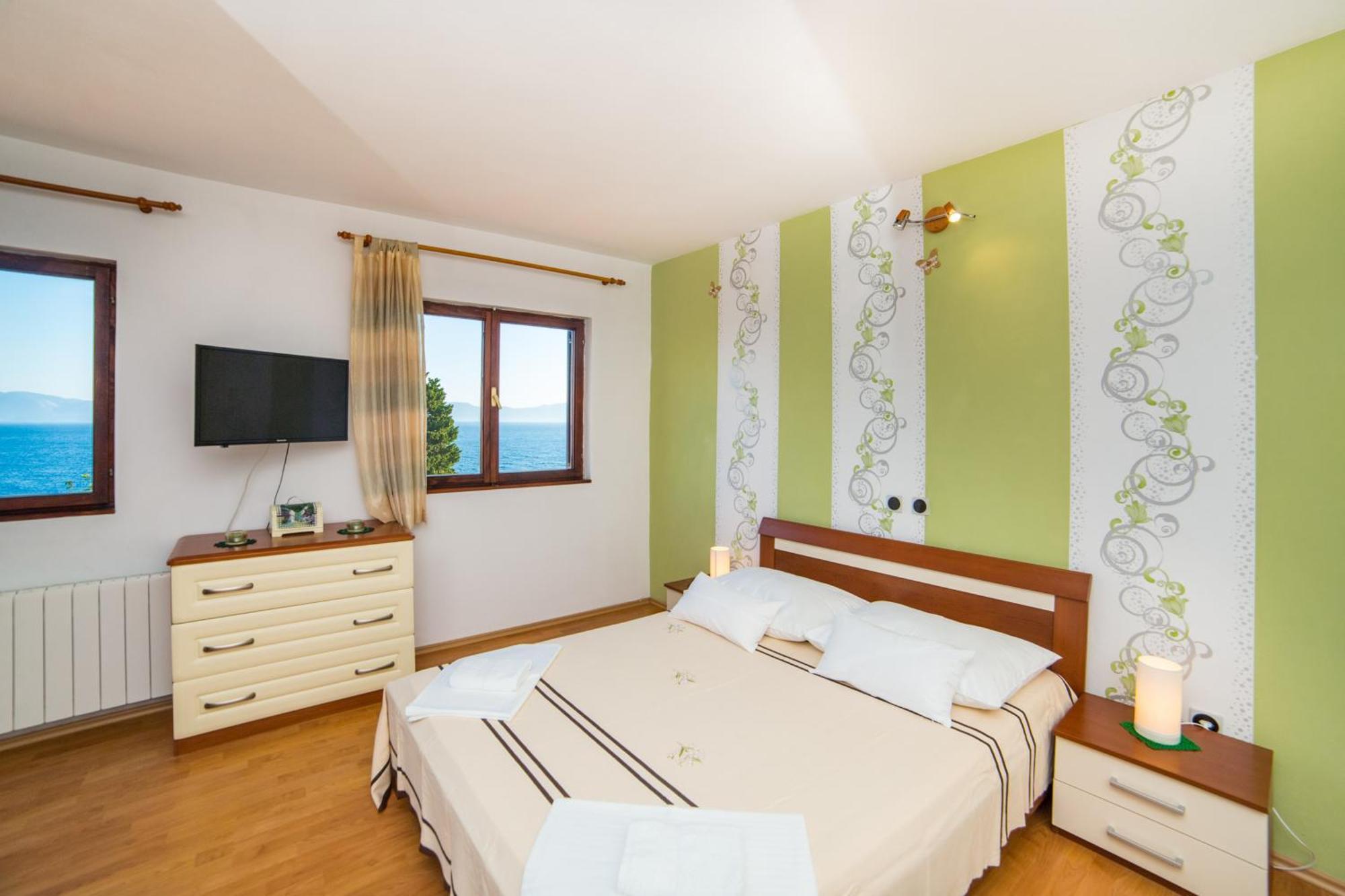 Apartment Mande Брист Екстер'єр фото
